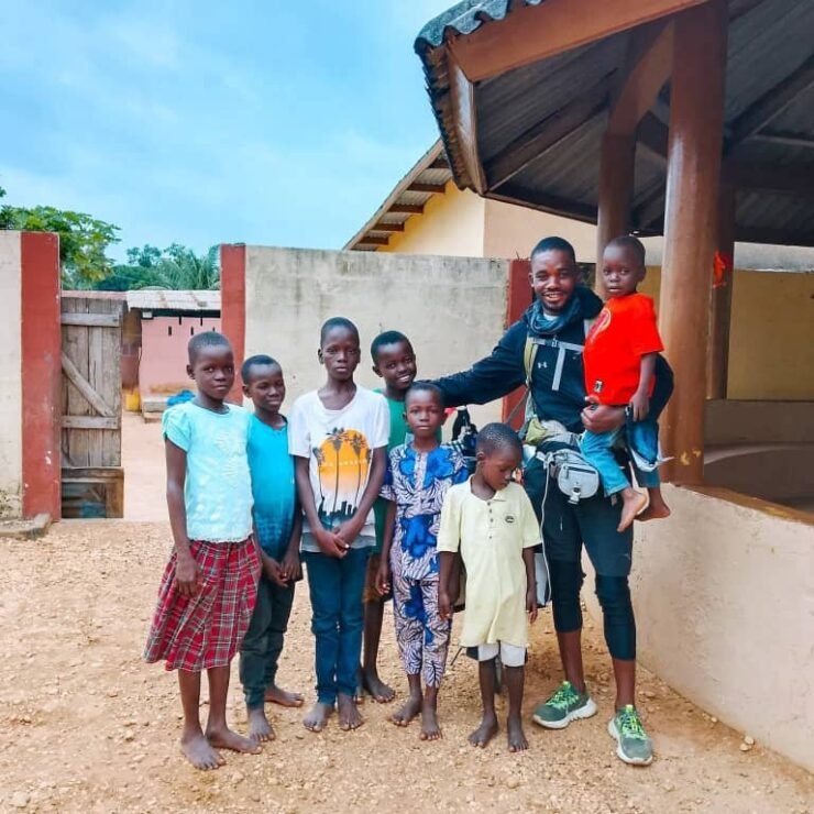 Emmiwuks Charity Work Along NIG2USA Route